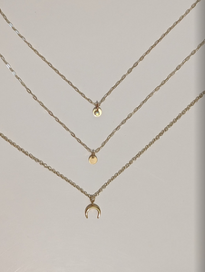 Dainty disc with sparkle pendant (color, gold)