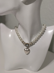 Pearl Heart necklace with faux diamond