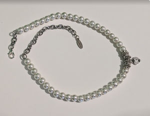 Dainty padlock heart pearl, necklace.
