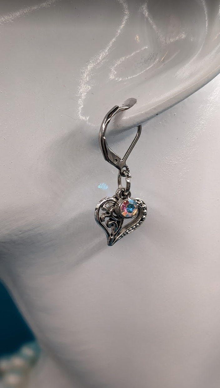 lattice heart earring with faux diamonds